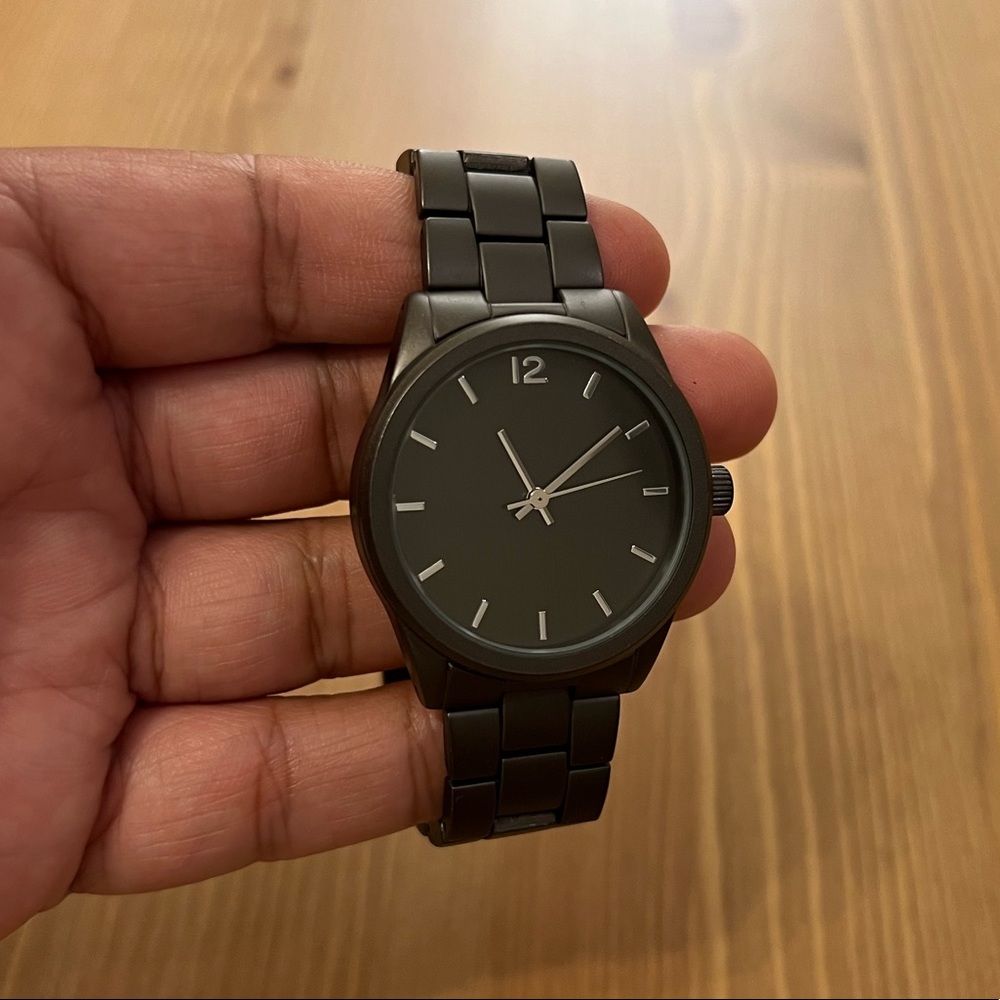 Watch - Picture 2 of 3